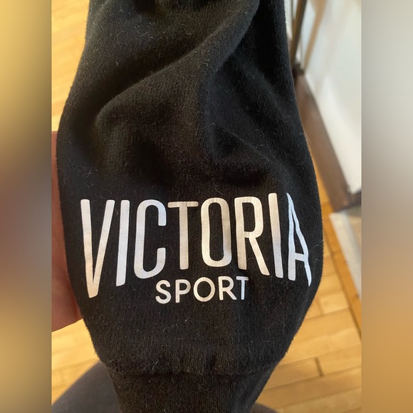 SOLD ❤️ Victoria’s Secret sport sweater - Picture 2 of 3